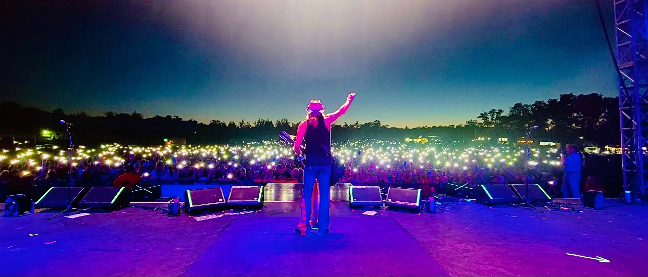 Bret Michaels Shatters Moondance Jam Attendance Record Walker